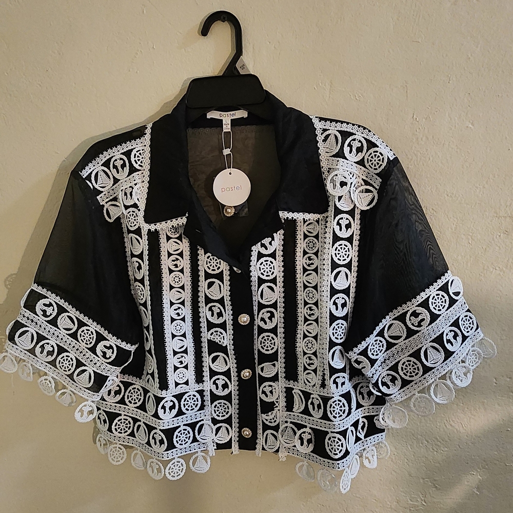 Pastel Black and White Embroidered Blouse Size L